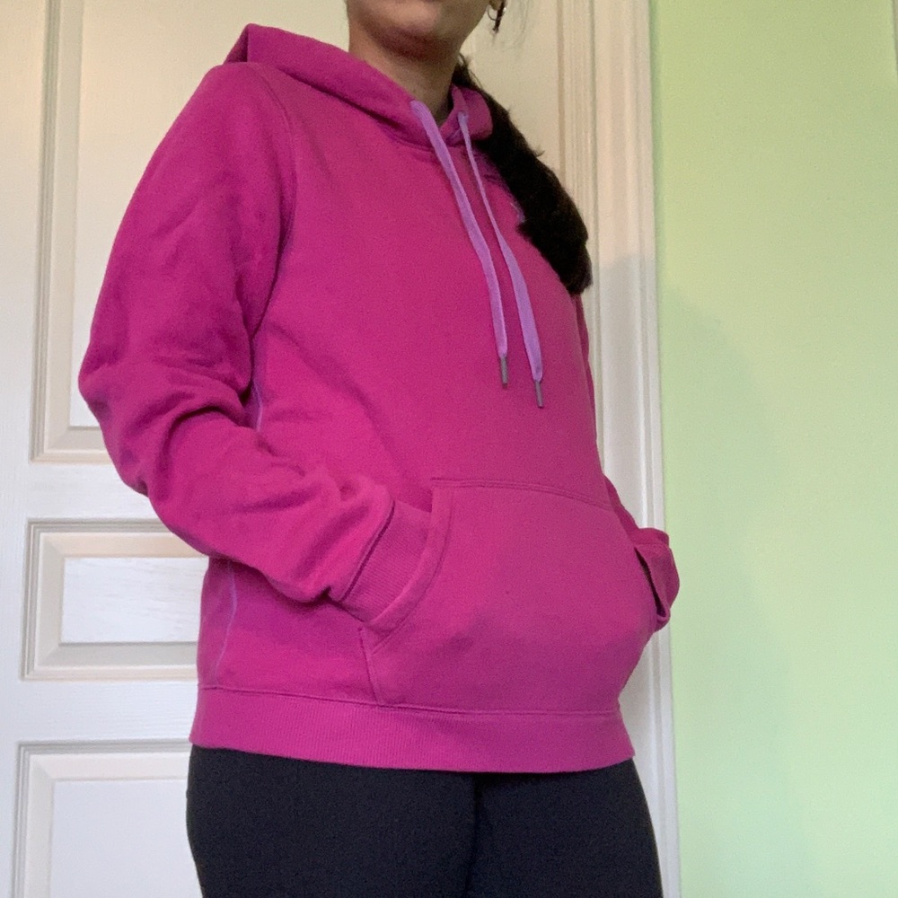 Under Armour sweatshirt